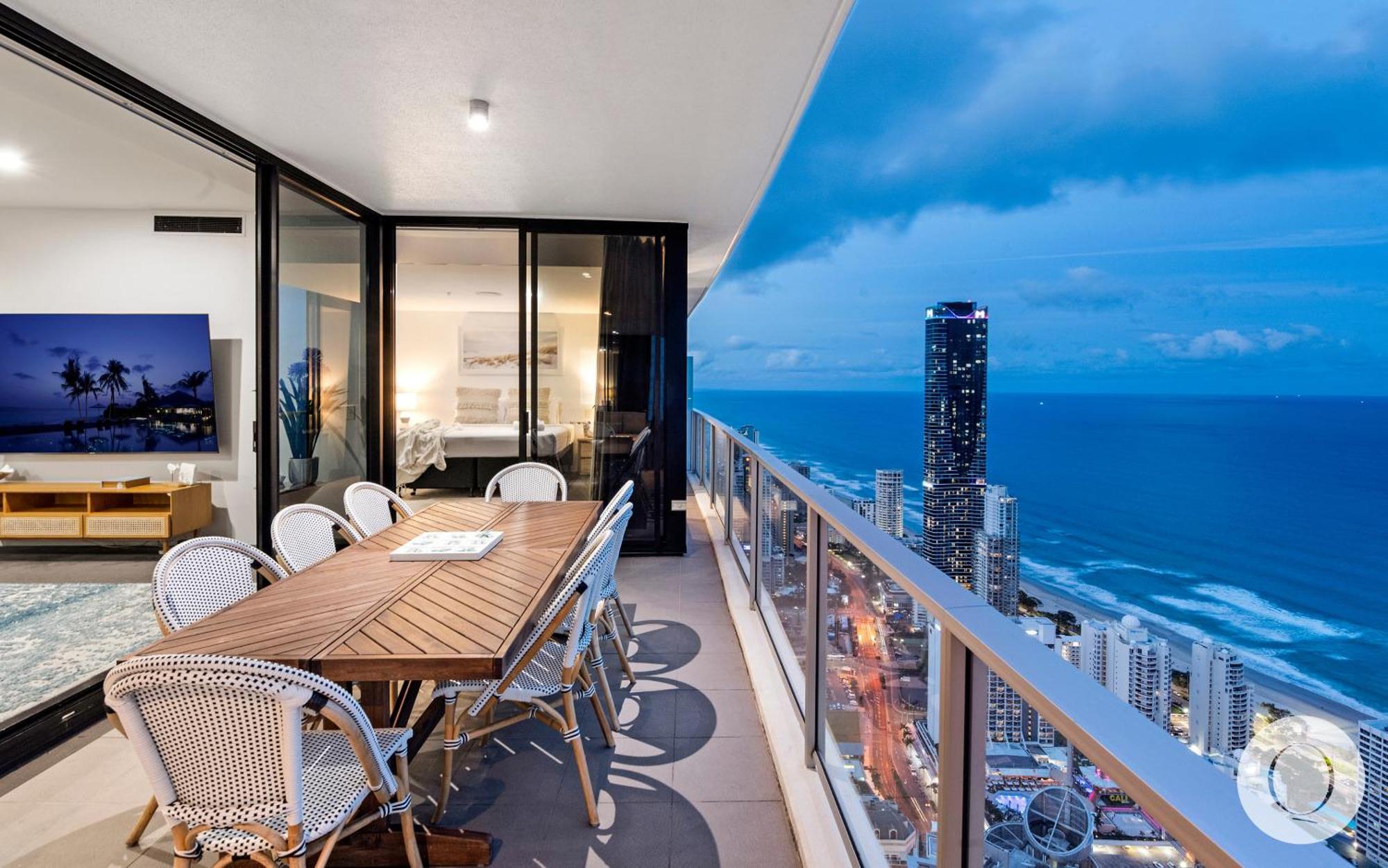 Circle On Cavill Surfers Paradise Mid Week Madness Deal - Q Stay 골드코스트 외부 사진