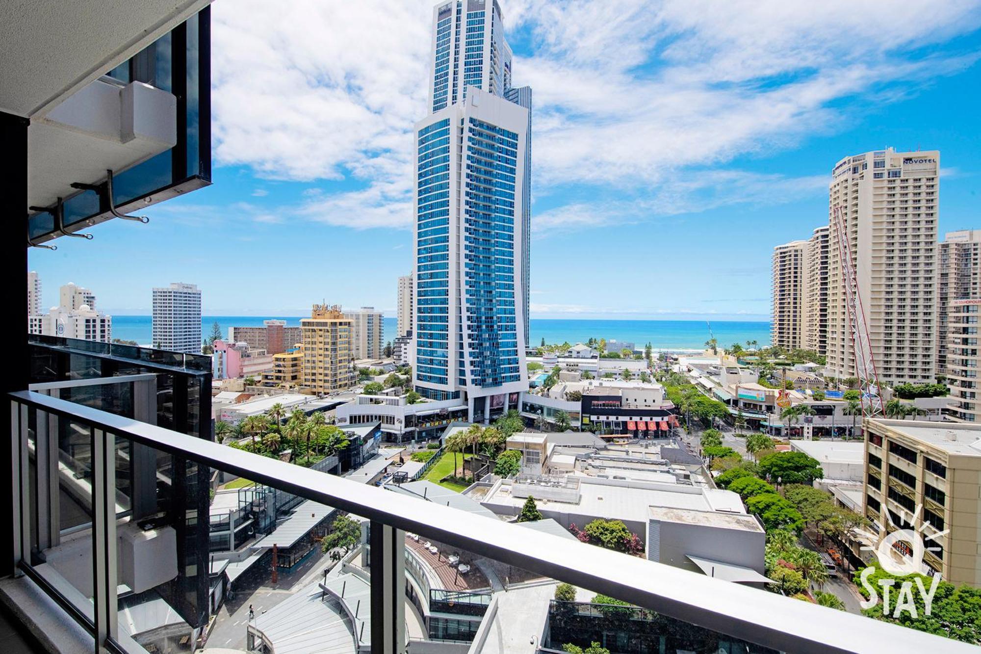 Circle On Cavill Surfers Paradise Mid Week Madness Deal - Q Stay 골드코스트 외부 사진
