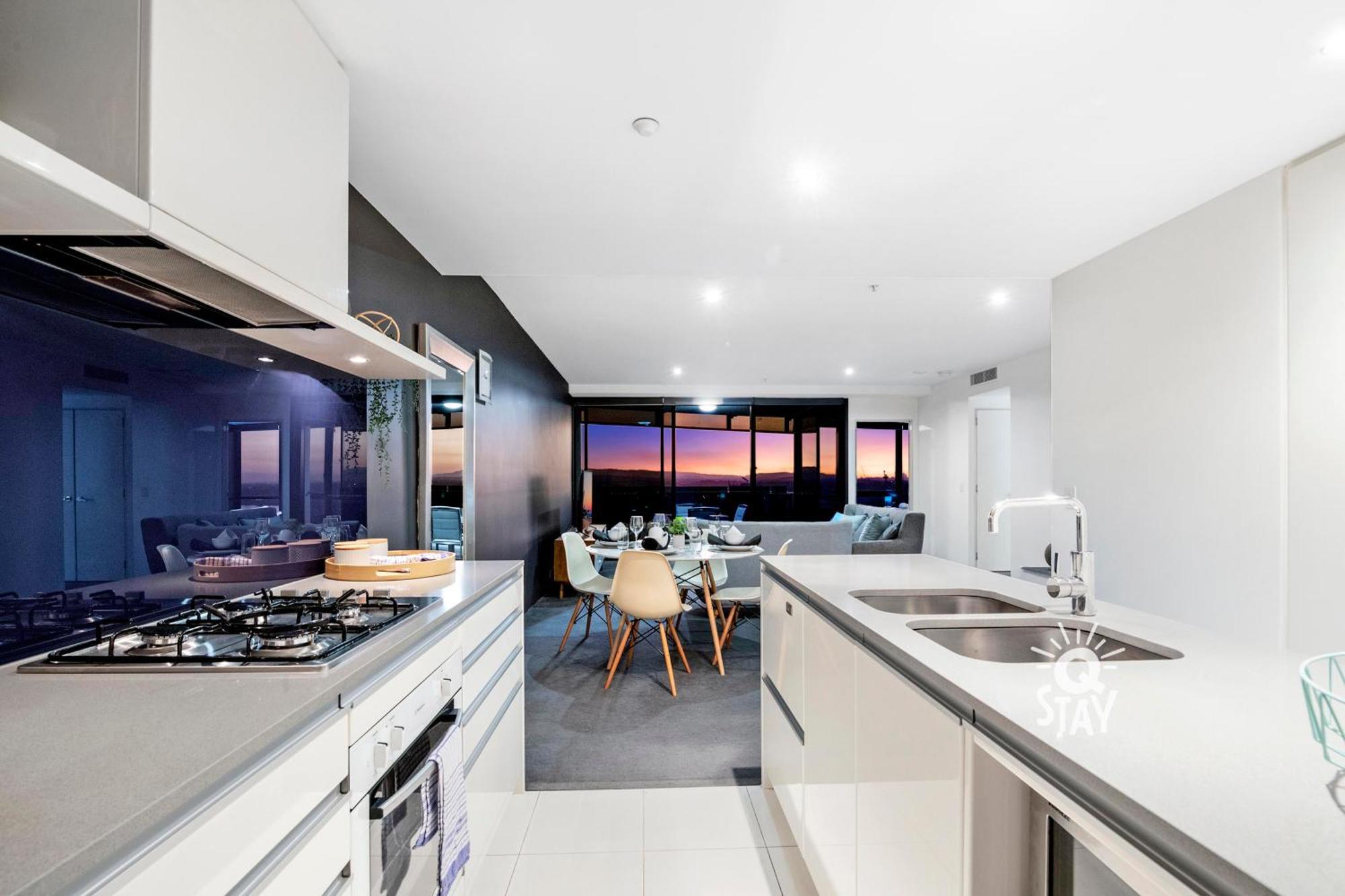 Circle On Cavill Surfers Paradise Mid Week Madness Deal - Q Stay 골드코스트 외부 사진