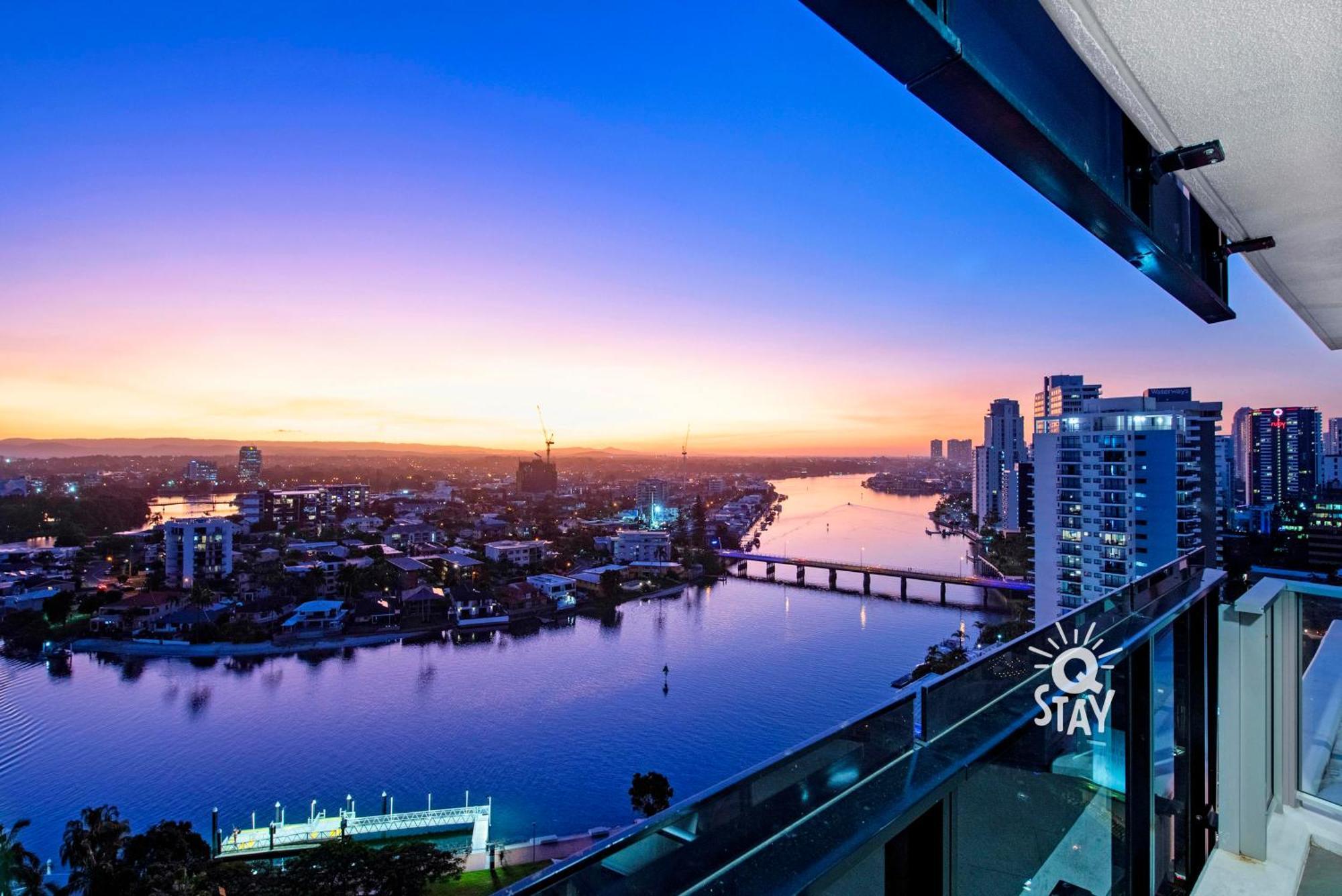 Circle On Cavill Surfers Paradise Mid Week Madness Deal - Q Stay 골드코스트 외부 사진
